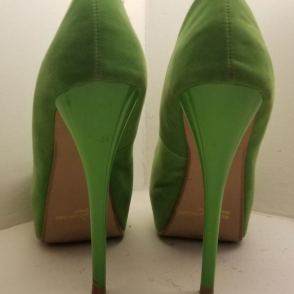 Qupid faux suede lime green platform pumps - Picture 5 of 6